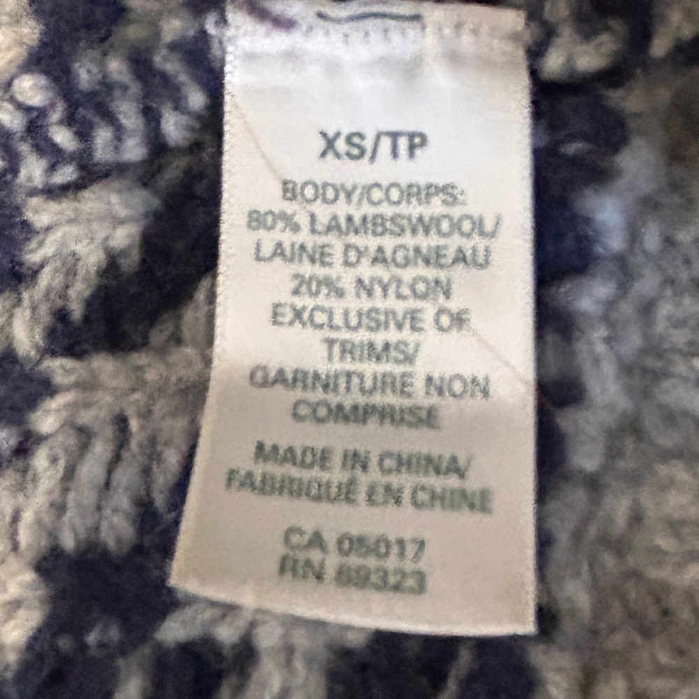 Roots Women’s XS Wool Blend Zip Cardigan Grey and Blue Fair Iles pattern Warm - Picture 8 of 12